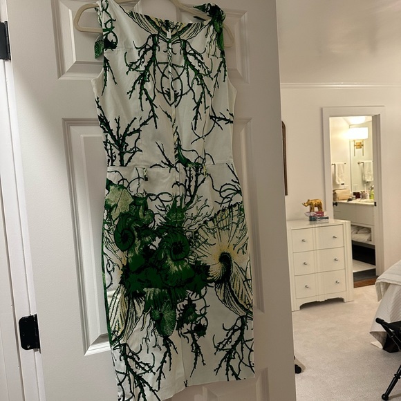 Green Samantha Sung Tailored Dress - Picture 7 of 10